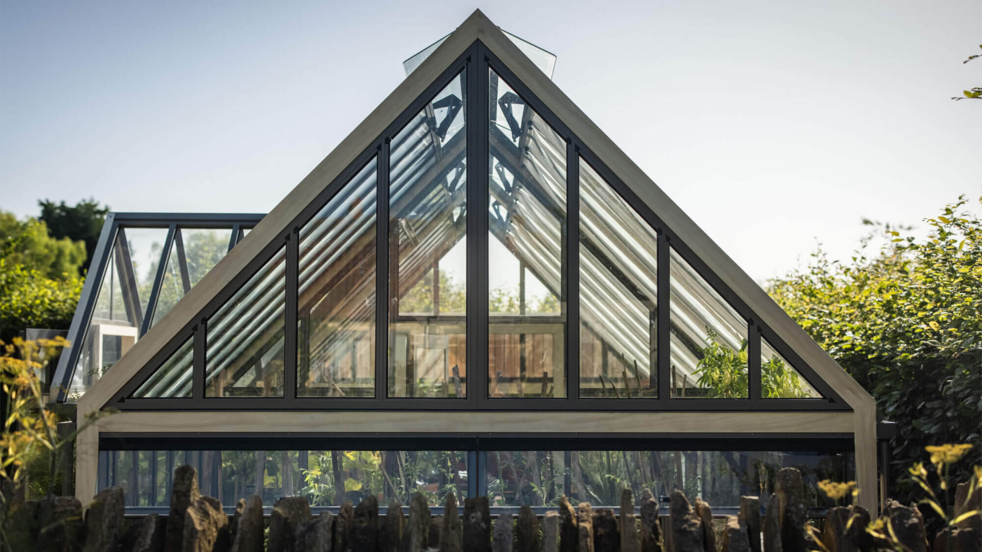 accoya greenhouse apex detail