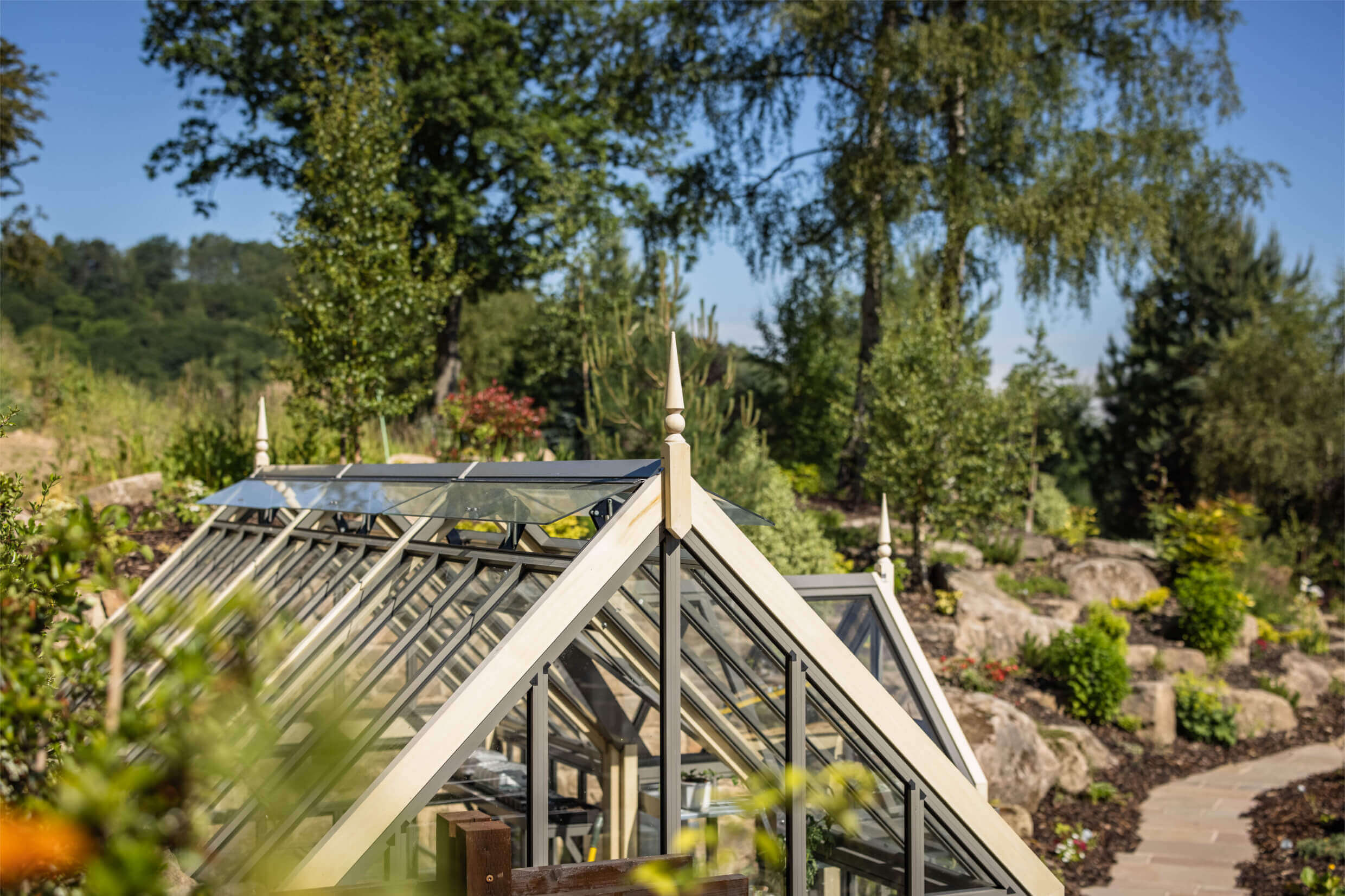 porch greenhouse abutting wall